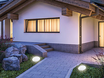 Lunartec LED-Solarleuchten Balkon: Solar-LED-Dekostein mit Fernbedienung, Versandrückläufer (Solarleuchten Deko Garten)