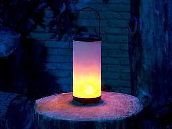 Lunartec Windlicht-Laterne: Solar-LED-Laterne, Glas/Metall, realistischer Fackel-Effekt, 96 LEDs (LED Fackel Lampen)