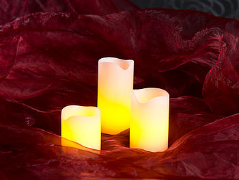 PEARL Wachskerzen mit Batterie: 3er-Set LED-Kerzen, Echtwachs-Mantel, Flacker-Flamme, Batteriebetrieb (Echtwachskerzen mit Batterie)