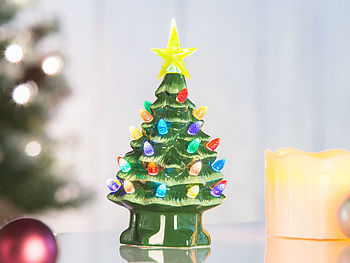 infactory LED Deko Tannenbaum: Deko-Weihnachtsbaum aus Keramik mit LED-Beleuchtung, Timer, 19 cm (Deko Weihnachtsbaum beleuchtet)