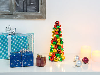 Britesta Kugel Weihnachtsbaum: 2er-Set LED-beleuchtete Weihnachtsbaum-Pyramiden mit bunten Kugeln (Weihnachtspyramide)