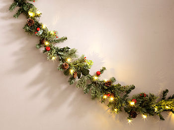 Britesta Girlande Weihnachten: 2er-Set Deko-Tannengirlande mit 20 LEDs, geschmückt, 180 cm (Tannengirlande mit Lichterkette)