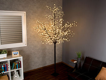 Lunartec Lichterbaum: LED-Deko-Baum mit 600 beleuchteten Blüten, 250 cm, für innen & außen (LED Lichterbaum außen)