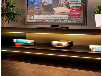 Lunartec LED Stripes mit Akku: Akku-LED-Streifen, 30 warmweiße LEDs, PIR-Sensor, 180 lm, 100 cm, IP65 (LED-Streifen Akku aufladbar)